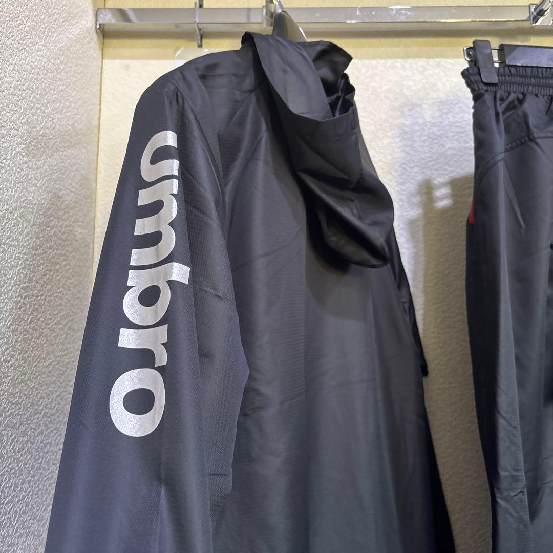 アンブロウィンドブレーカー上下新品１６０