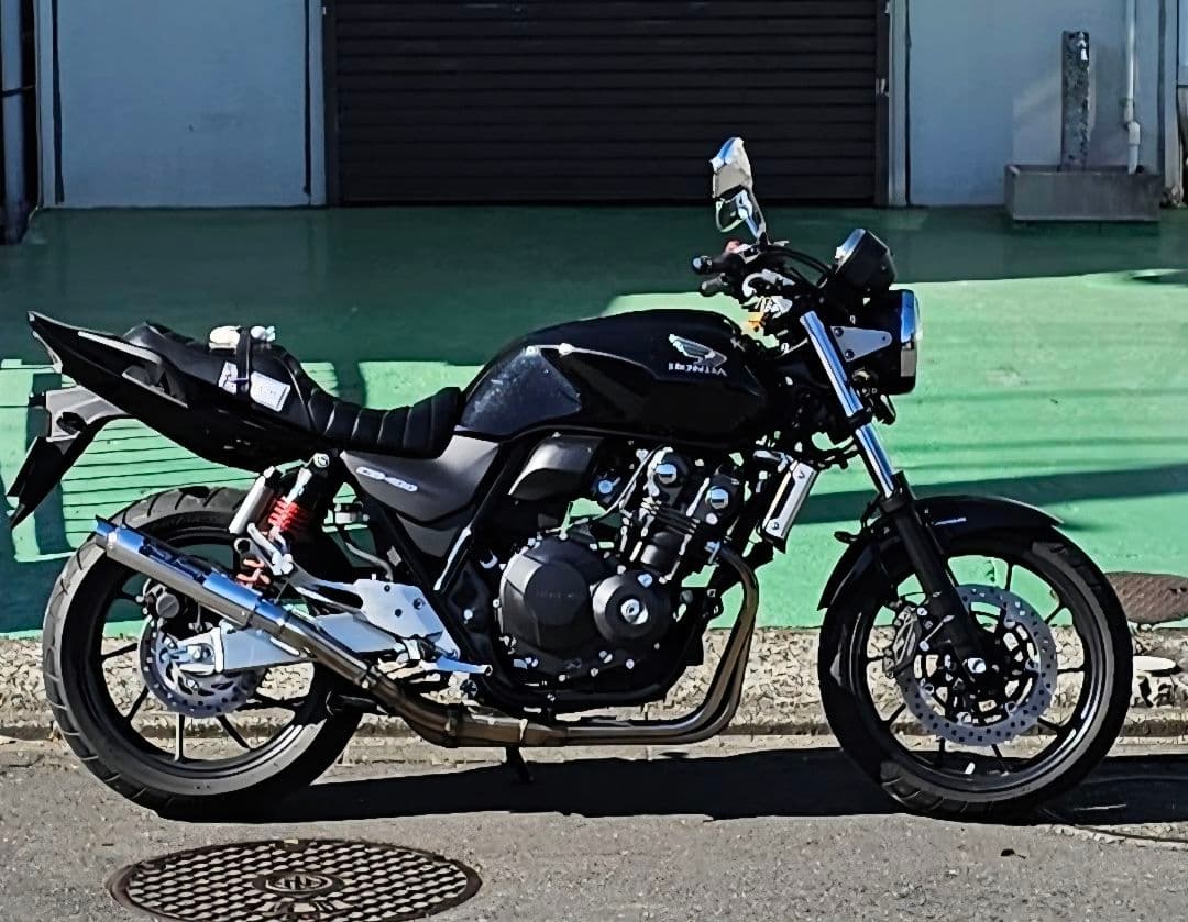 Pretty Racing 50.8π 中間パイプ付き CB400