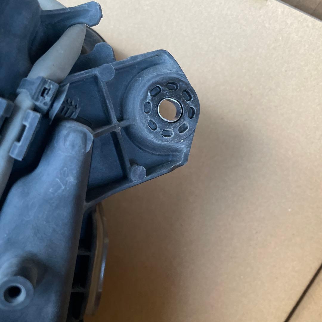 日野中型車 Fr左ヘッドライト