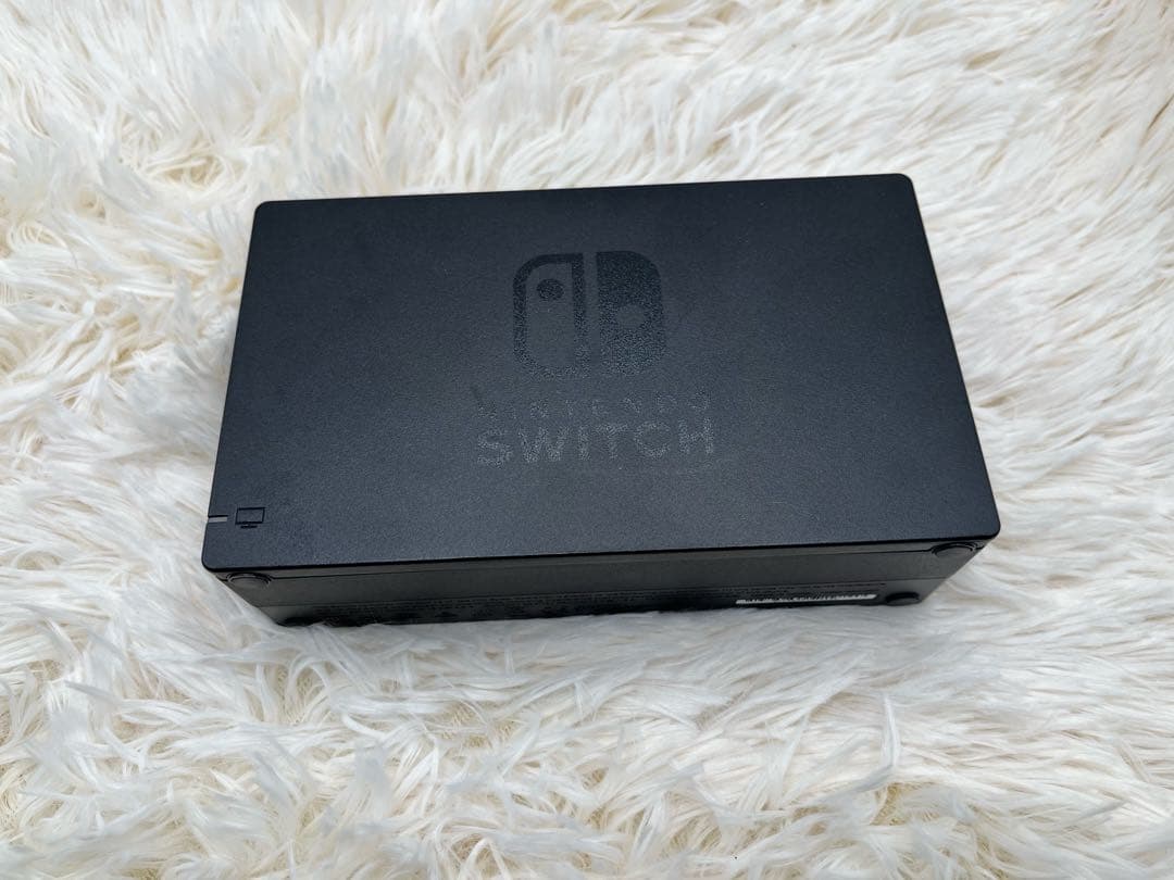 と*。様 Nintendo Switch スイッチ 本体 青/赤