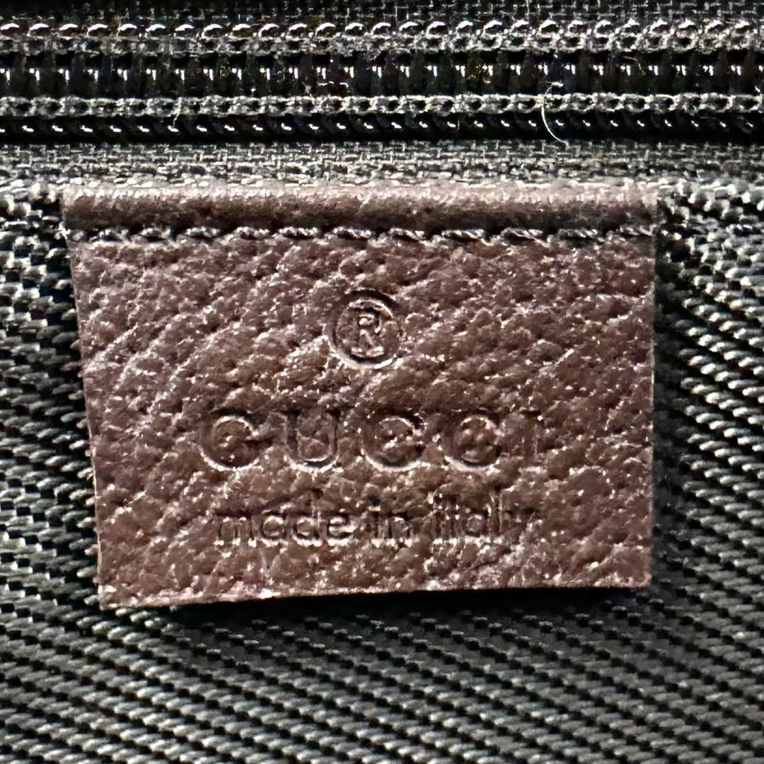 美品 グッチ キャンバス ショルダーバッグ GG柄 ロゴ型押し ファスナー 茶