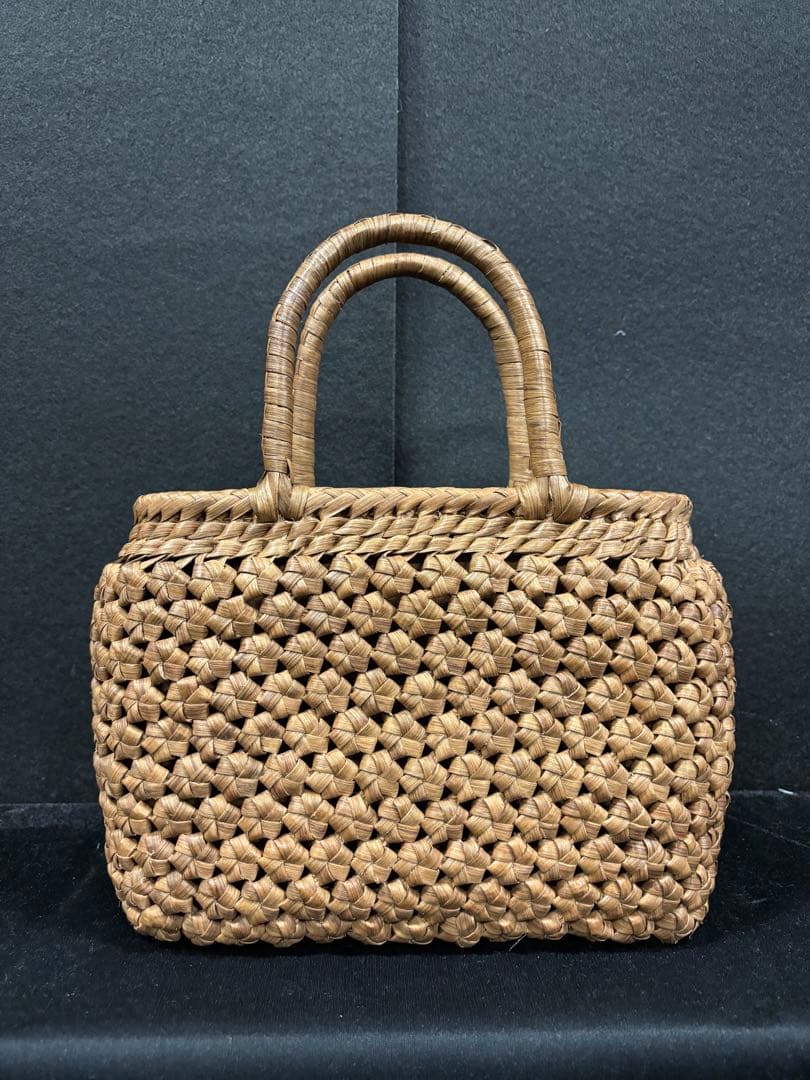 岐阜白川郷産蔓　職人手編み 六角花編み 山葡萄カゴ バッグ　サイズM