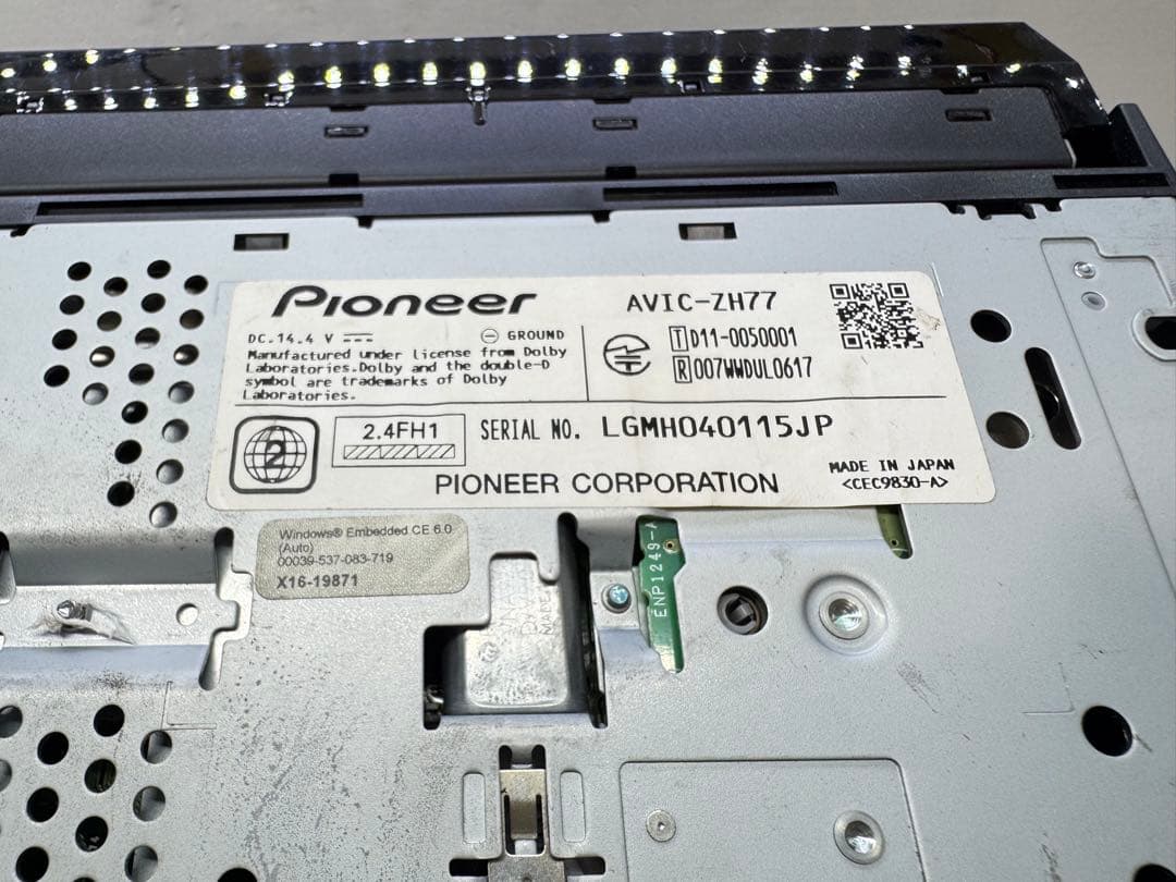 タッチパネル新品 AVIC-ZH77 2018年地図 新品ファン カロッツェリア