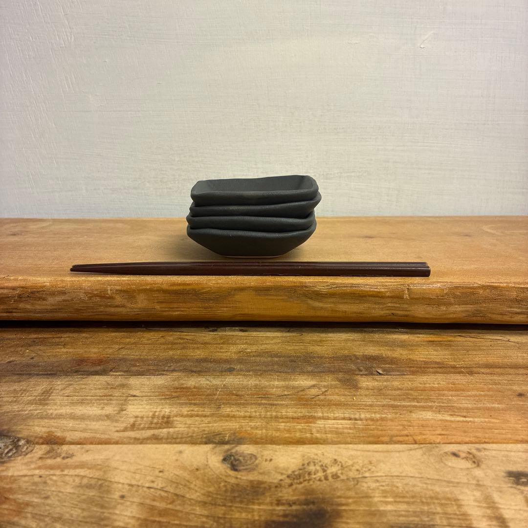 ちゃーさん新品　陶器　陶芸作家　豆皿4個　540