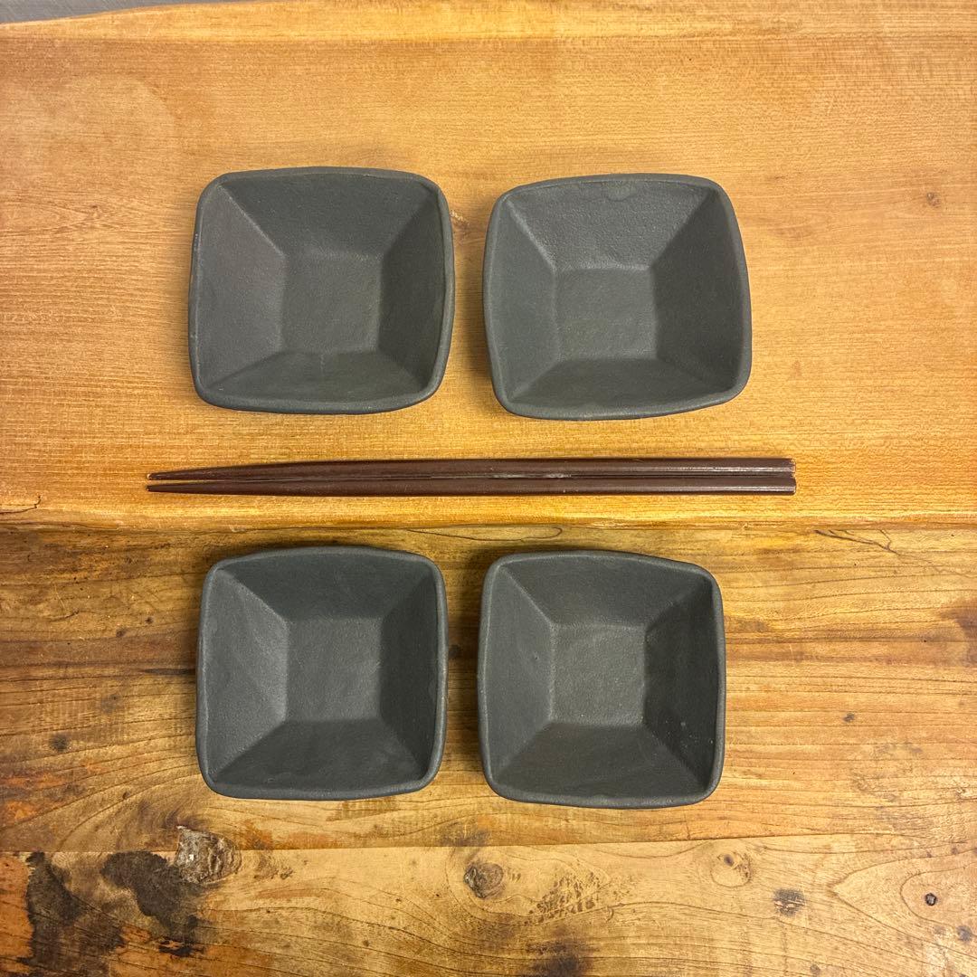 ちゃーさん新品　陶器　陶芸作家　豆皿4個　540