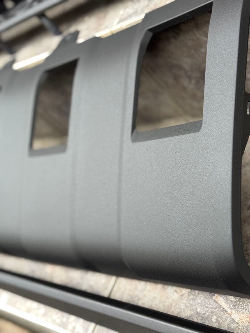 ②ランドクルーザー250 カウルトップ　フロントリアバンパー　ラプターライナー