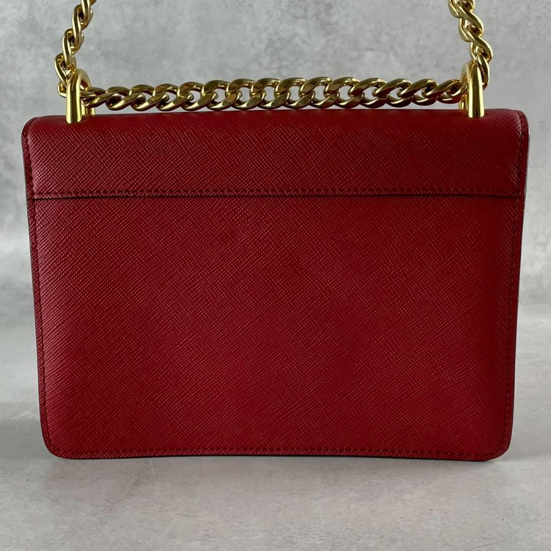 超希少美品⭐︎PRADA プラダ サフィアーノ 赤 レザー ショルダーバッグ