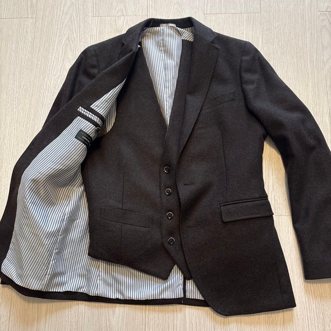 ダークブラウン スリーピーススーツ ウール製