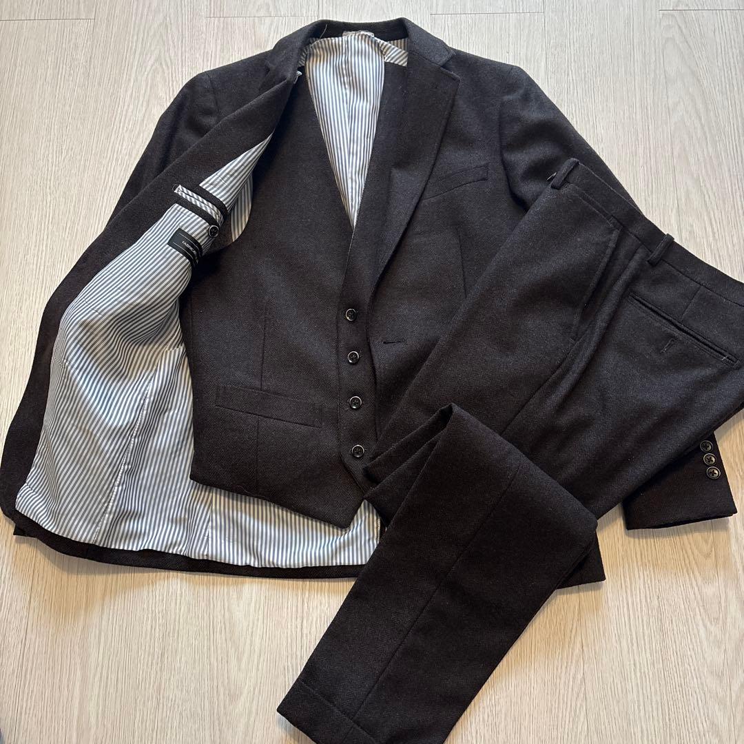 ダークブラウン スリーピーススーツ ウール製