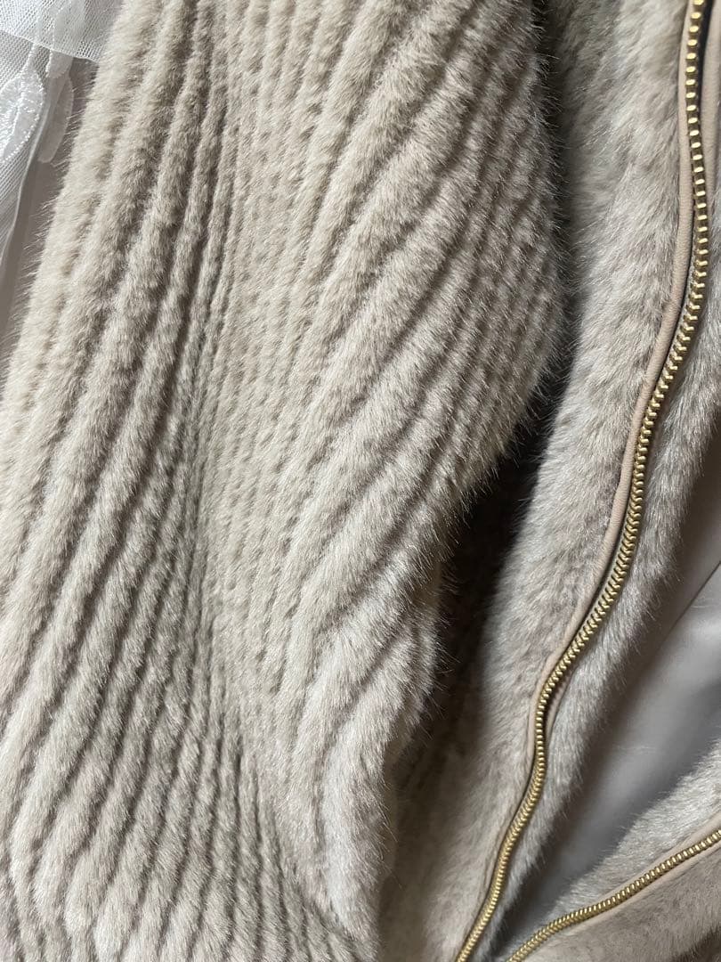 新品未使用 Twila Faux Fur Zip Jacket
