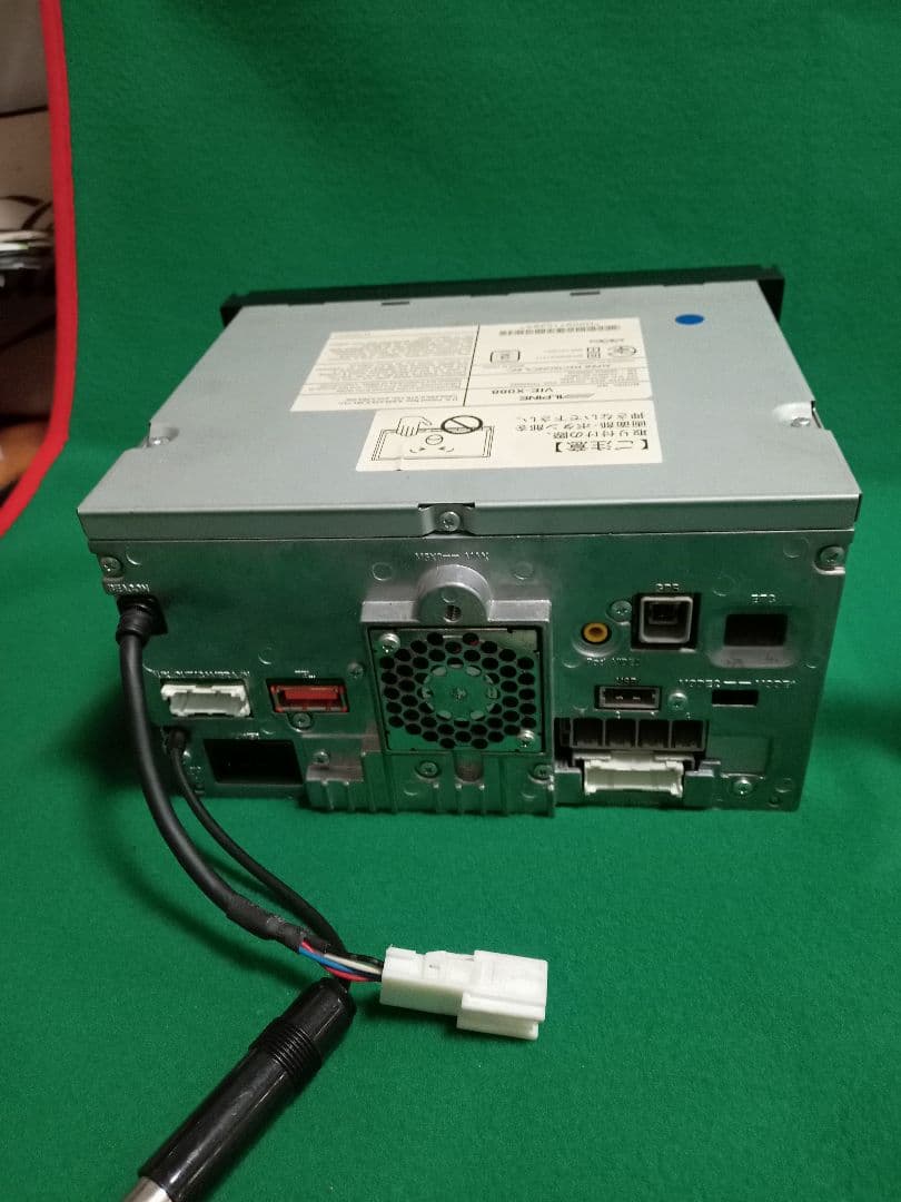 アルパイン8型ナビと9型モニター動作品セット（リヤカメラ付き）