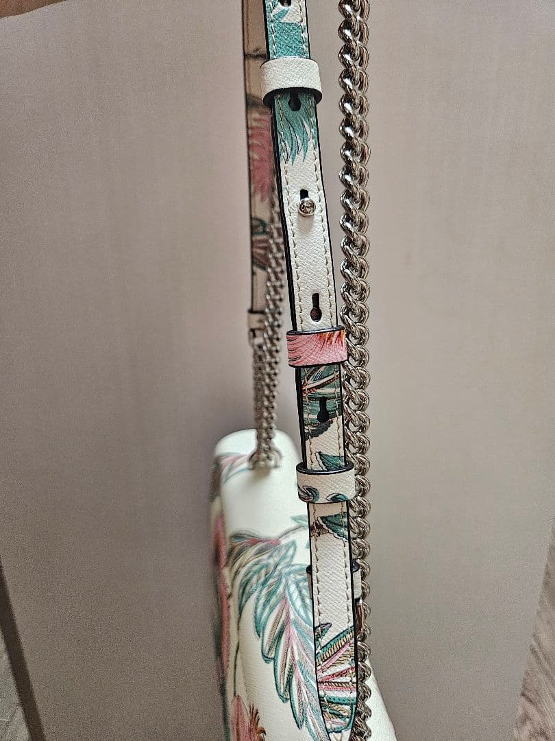 フェラガモ　ショルダーバッグ　値下げ不可