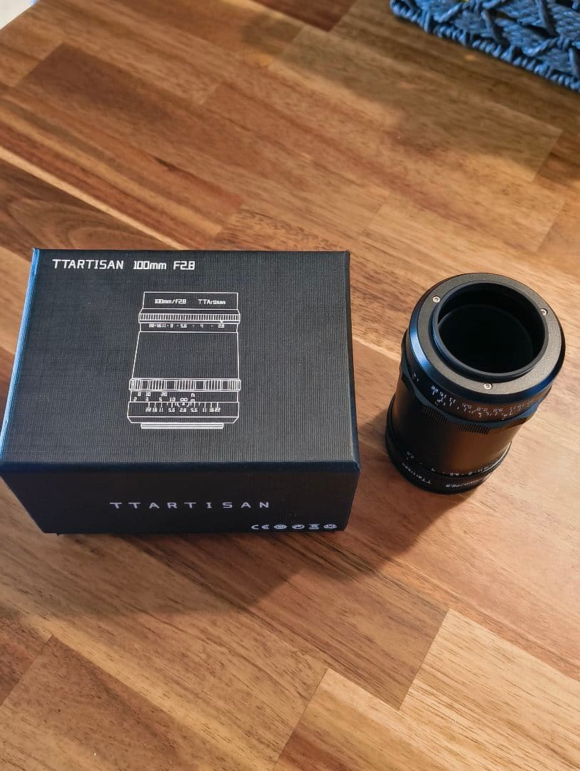 TTArtisan 100mm F2.8 レンズ　バブルボケ