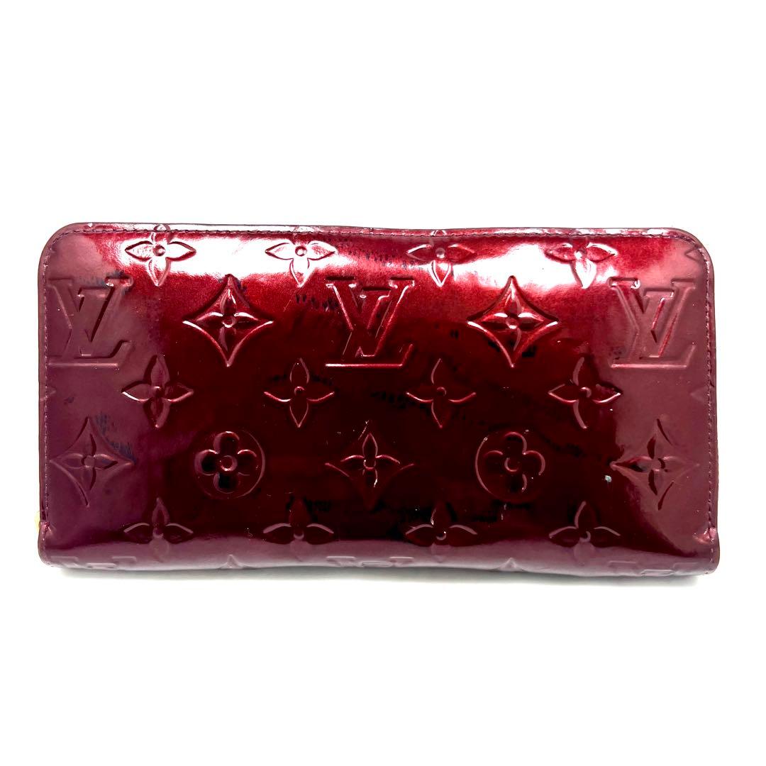 ルイヴィトン ヴェルニ ワイン ジッピーウォレット M93522