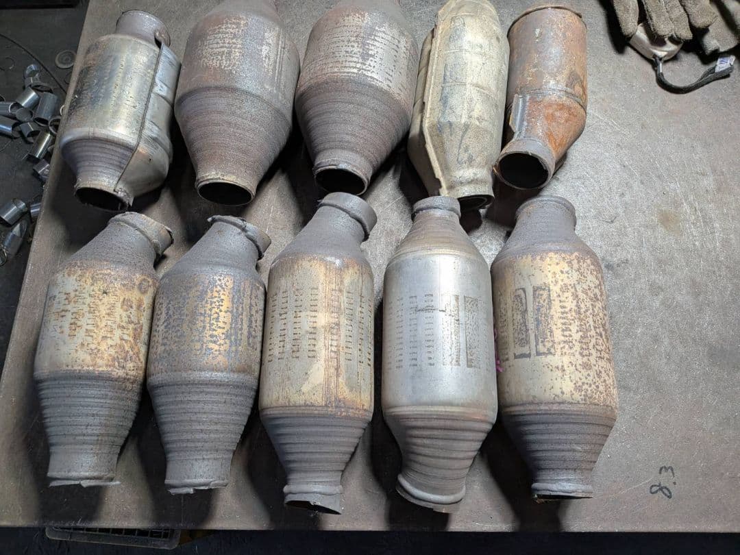 ブ*ア様 トヨタ、LEXUS触媒10本セット