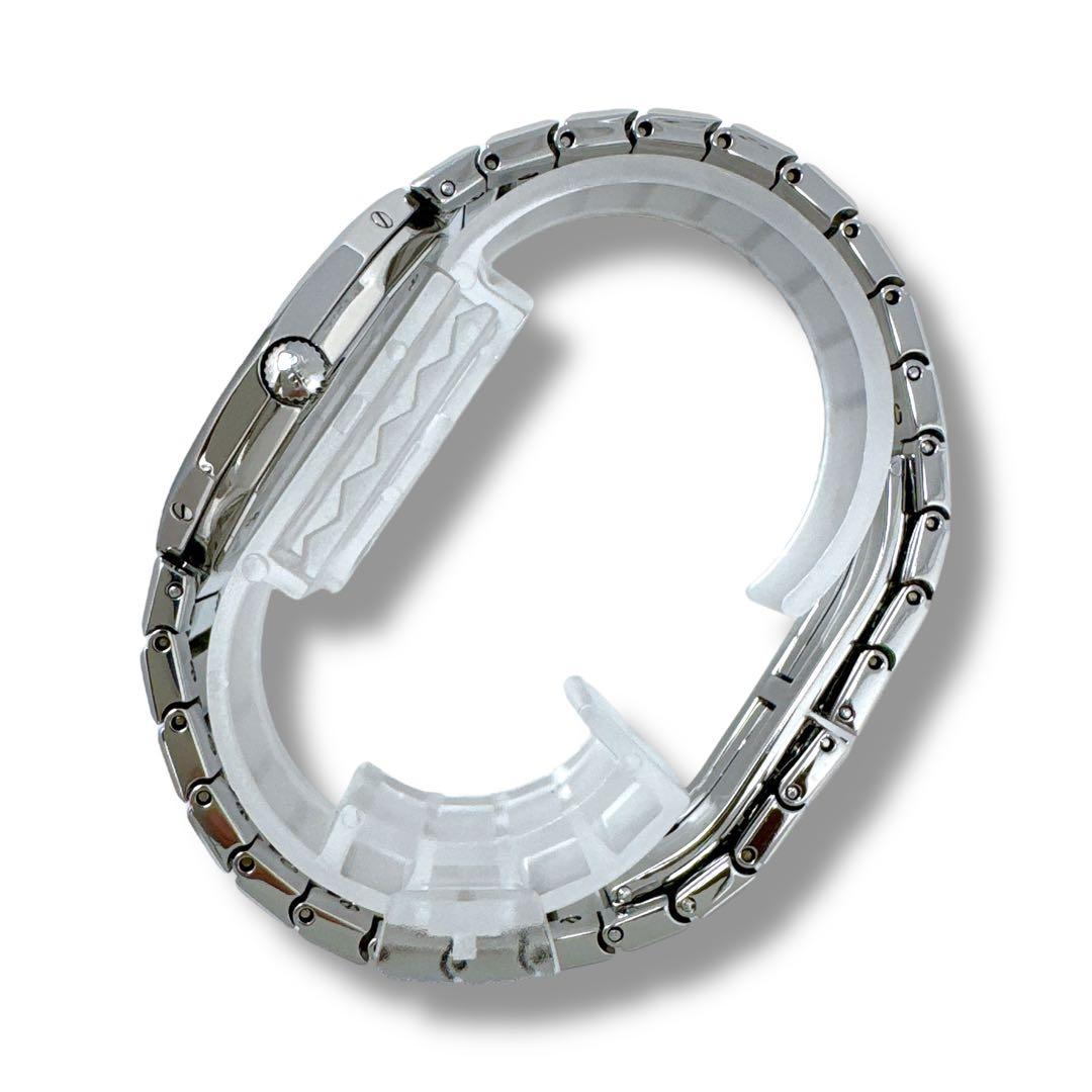 コルム アドミラルズカップ アイボリー デイト クォーツ メンズ 腕時計 美品