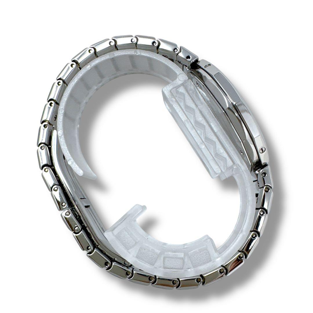 コルム アドミラルズカップ アイボリー デイト クォーツ メンズ 腕時計 美品