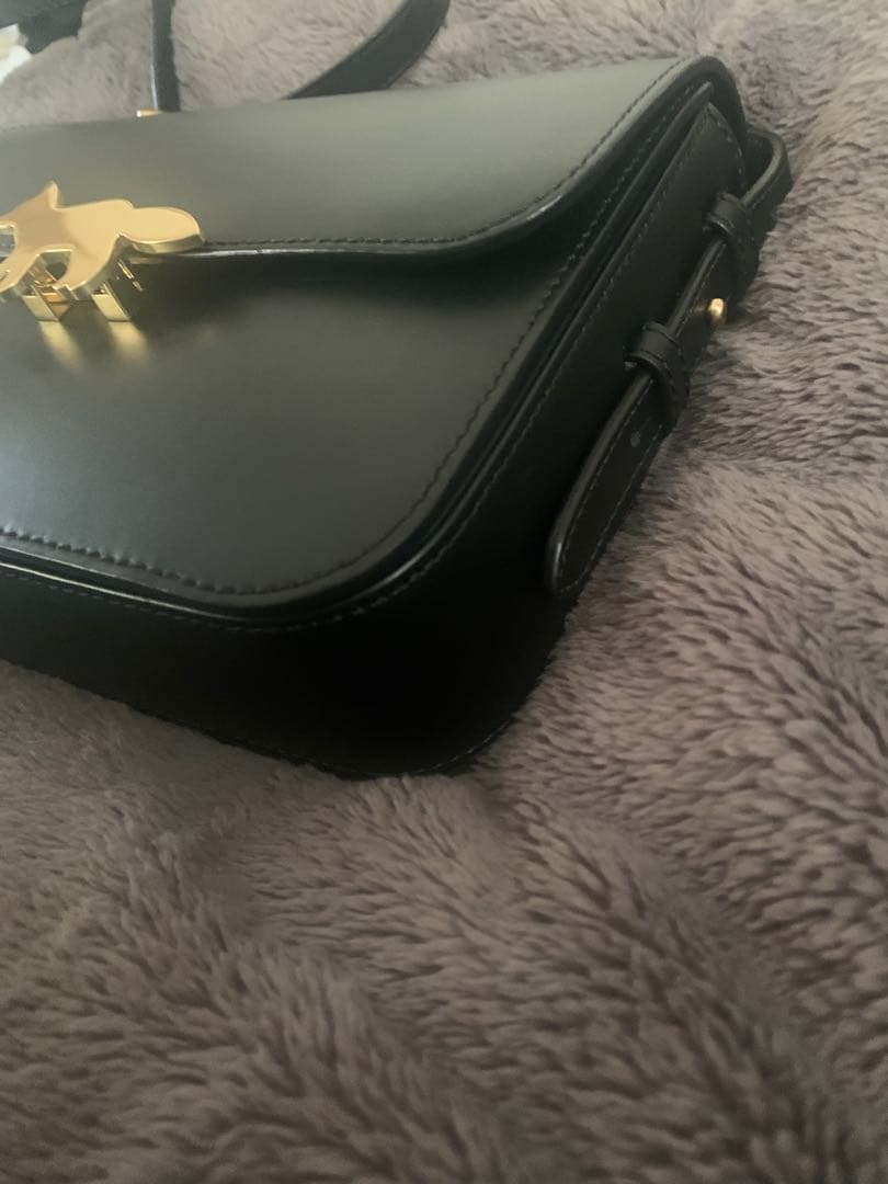 MAISON KITSUNÉ EdieレザーショルダーLサイズ　ブラック