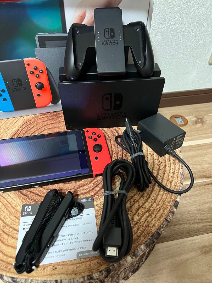 Nintendo Switch ニンテンドースイッチ本体　ネオン