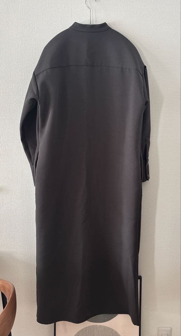 RIM.ARK 長袖ロングワンピース　スタンドカラー チャコールグレーバイカラー