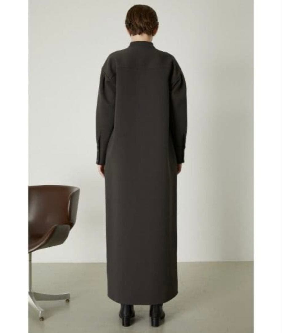 RIM.ARK 長袖ロングワンピース　スタンドカラー チャコールグレーバイカラー