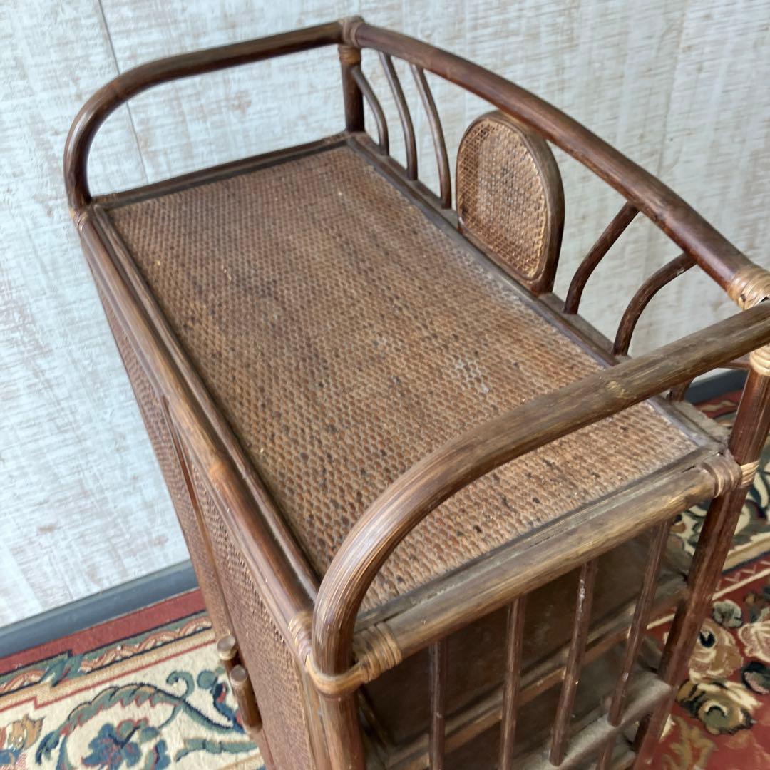 昭和レトロ 扉付き 6段ラタンシューズラック 下駄箱 籐家具 古家具 ビンテージ