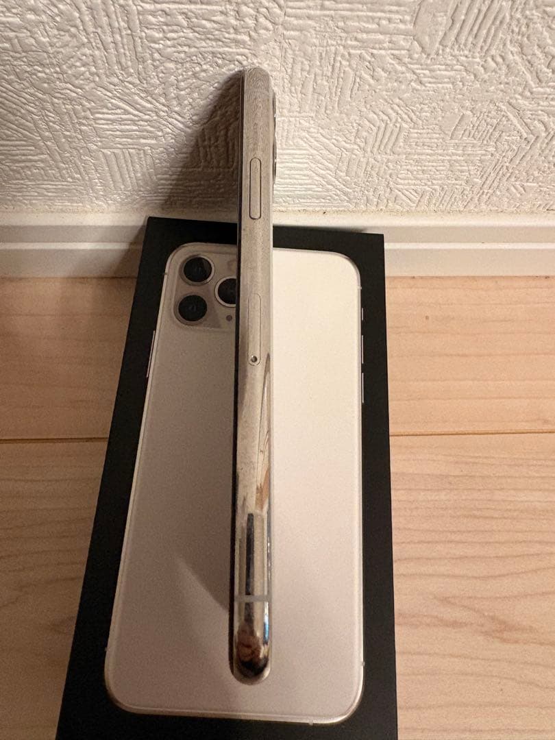 A*o様 Apple iPhone 11 Pro シルバー 本体
