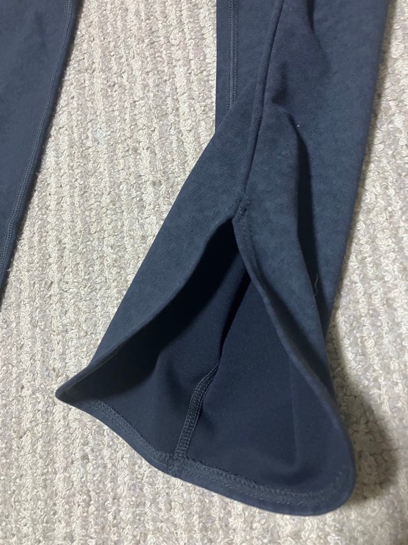 SUKALA フレアーバッククロスタンクトップ　レギンス　セットアップ　ネイビー