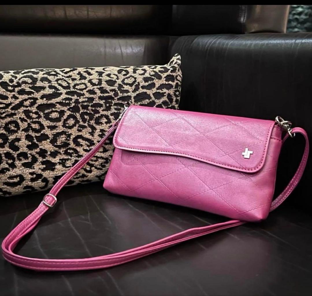 Jetsetter キルティングショルダーバッグ（黒）