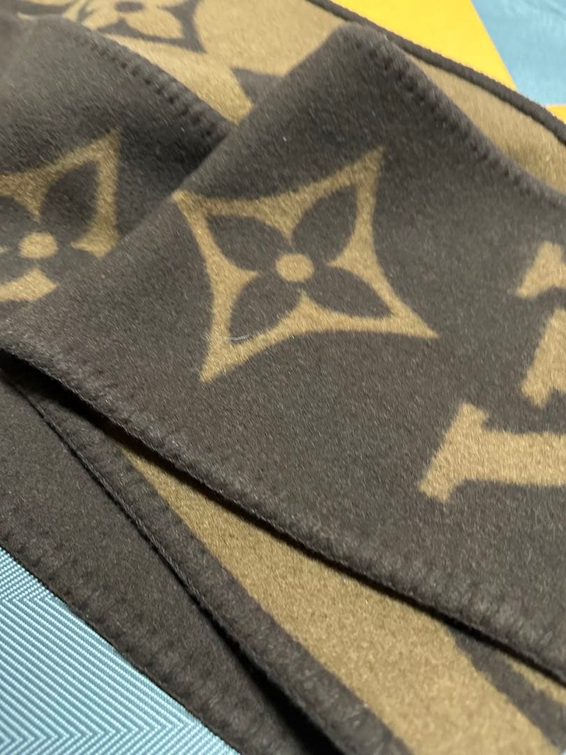 LOUIS VUITTON エシャルプ　スィートドリームマフラー