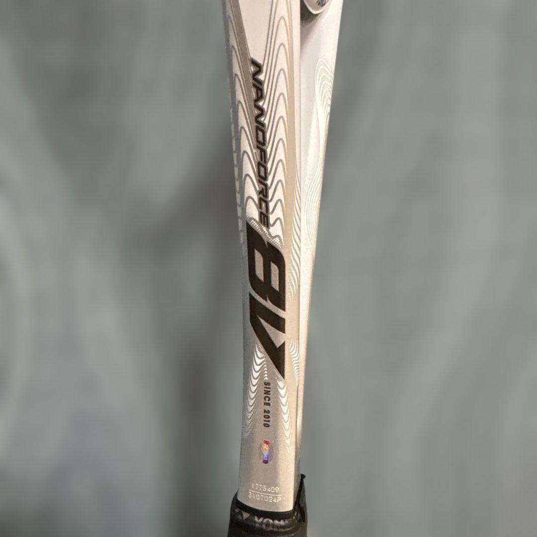 ヨネックス　ナノフォース8vREV UL１　テニス軟式用