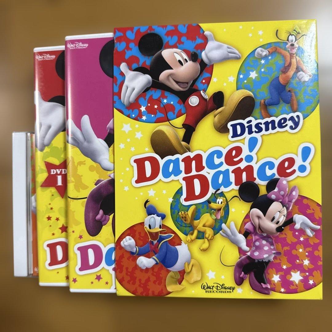 ワールドファミリー Disney Dance! Dance! DVD &Cセット