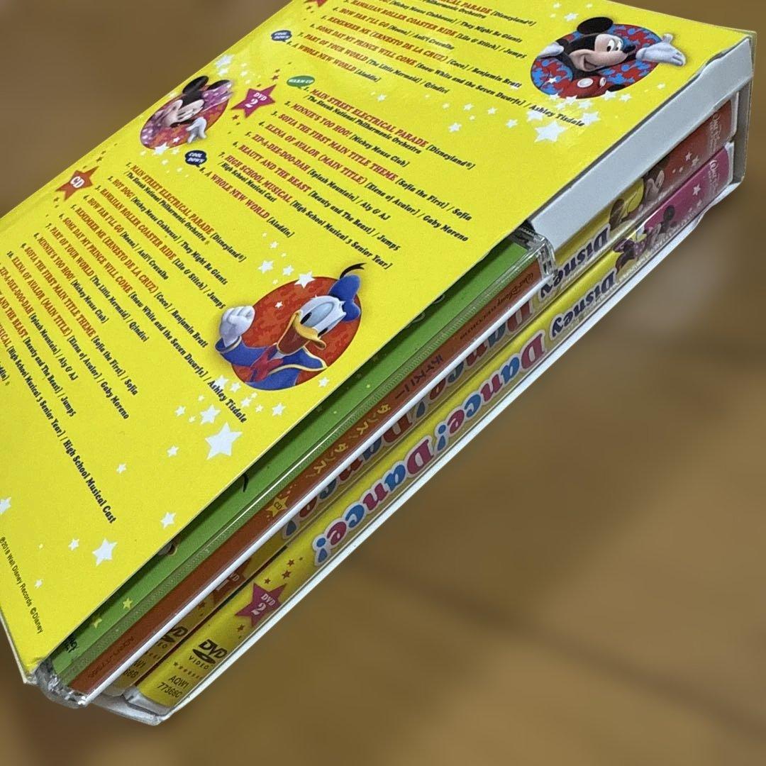 ワールドファミリー Disney Dance! Dance! DVD &Cセット
