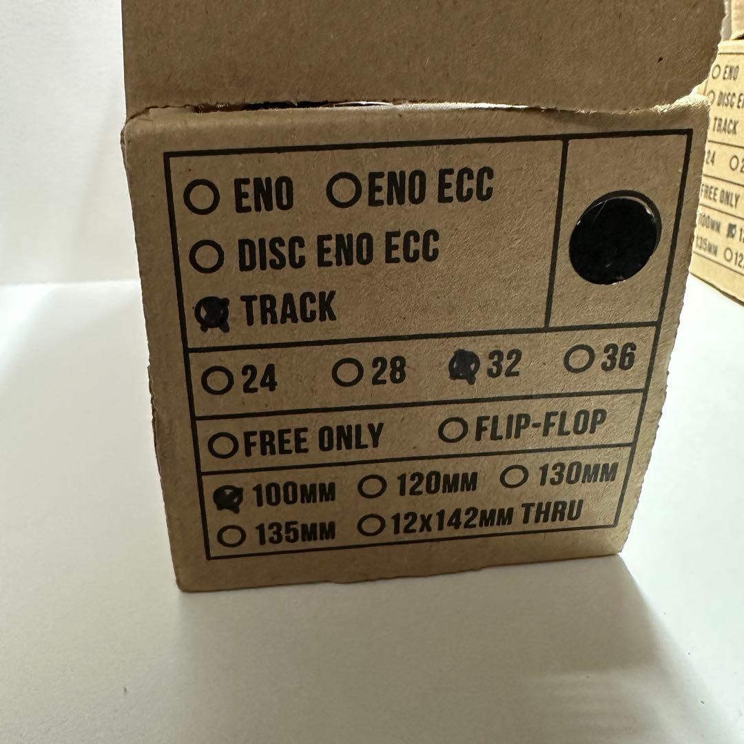 WHITE INDUSTRIES トラックハブ32ホール前後セット