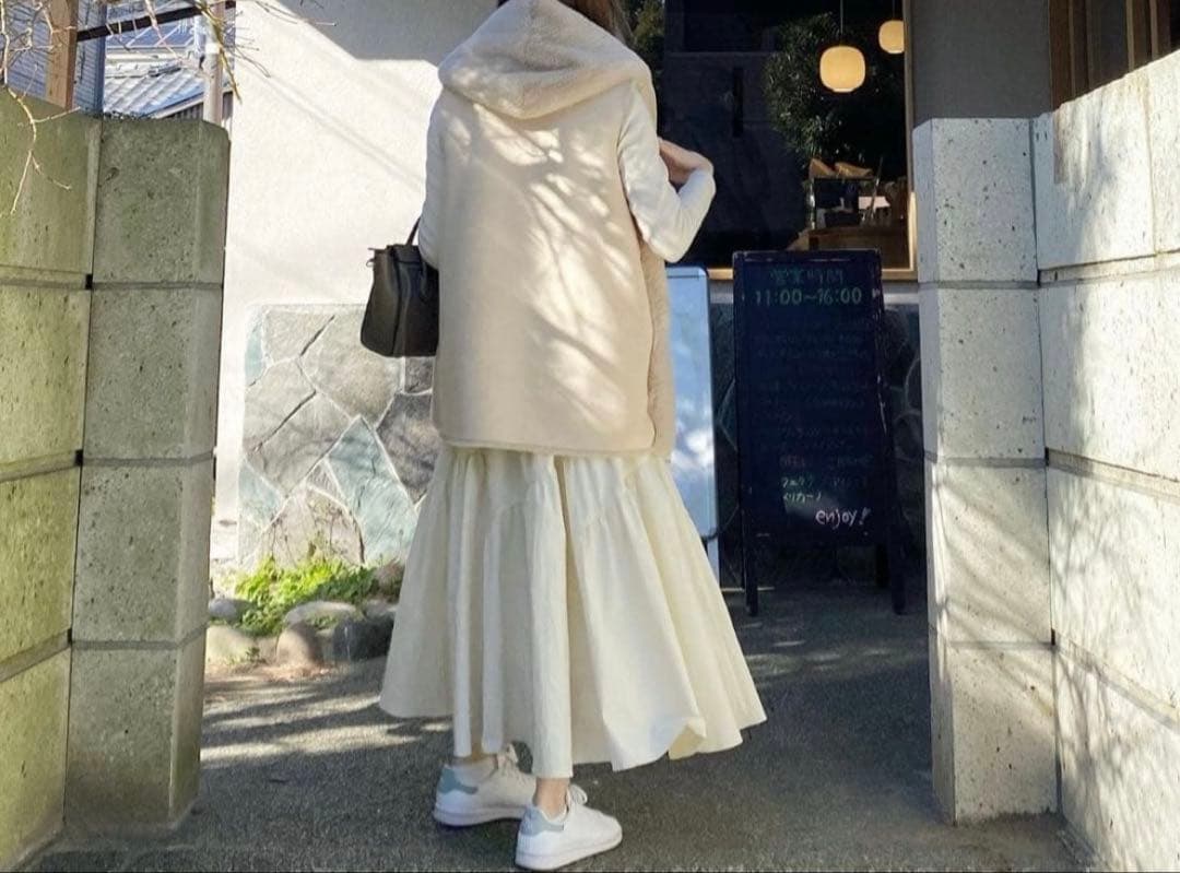 アルアバイル　ルルウィルビー フェイクファーフーディジレ