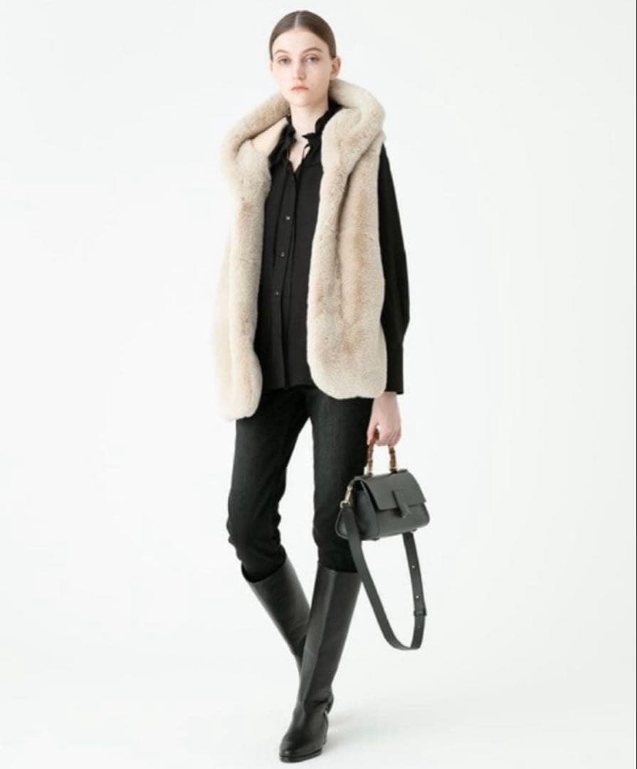 アルアバイル　ルルウィルビー フェイクファーフーディジレ