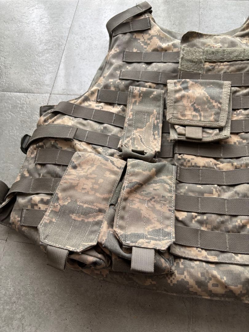 米軍　アメリカ軍　ACU OTV アーマー　ボディアーマー　実物