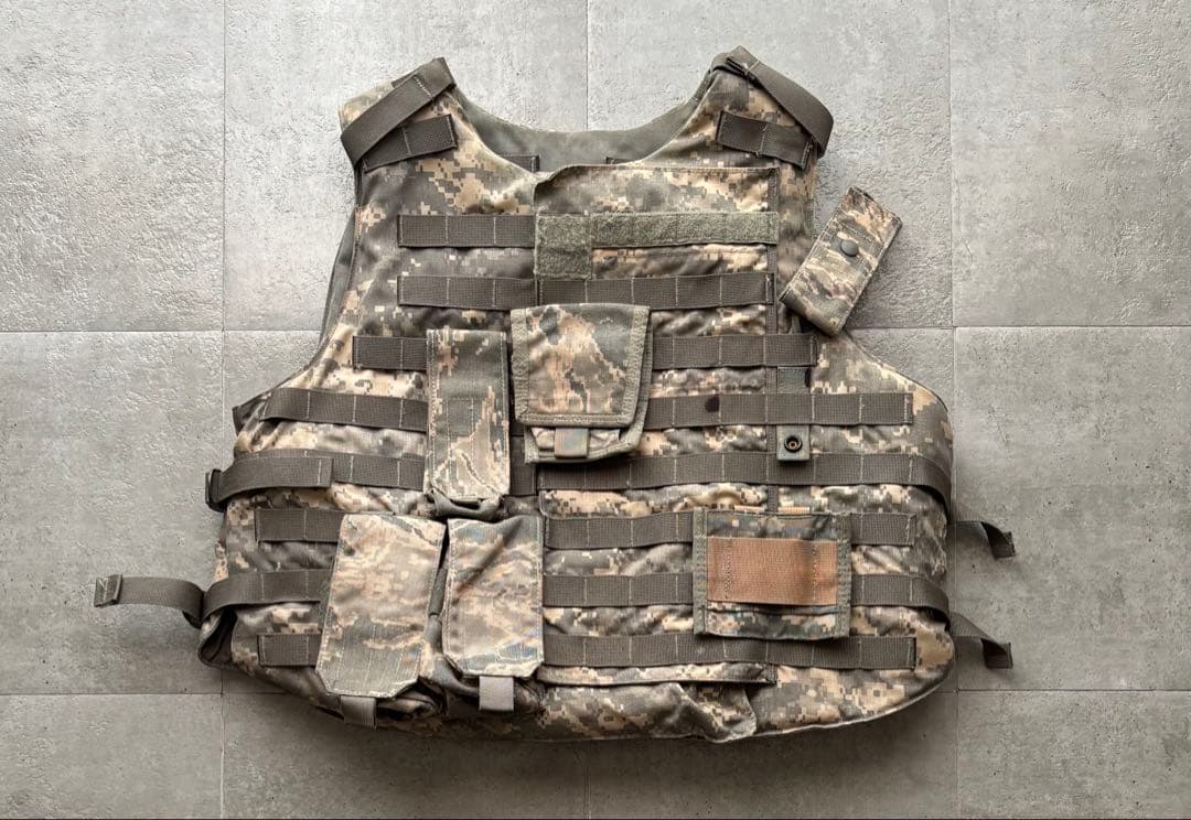 米軍　アメリカ軍　ACU OTV アーマー　ボディアーマー　実物