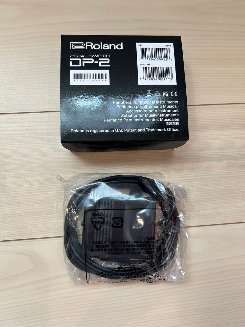 ローランド　電子ピアノ　GO:PIANO 譜面台付、ペダル付　GO-61P