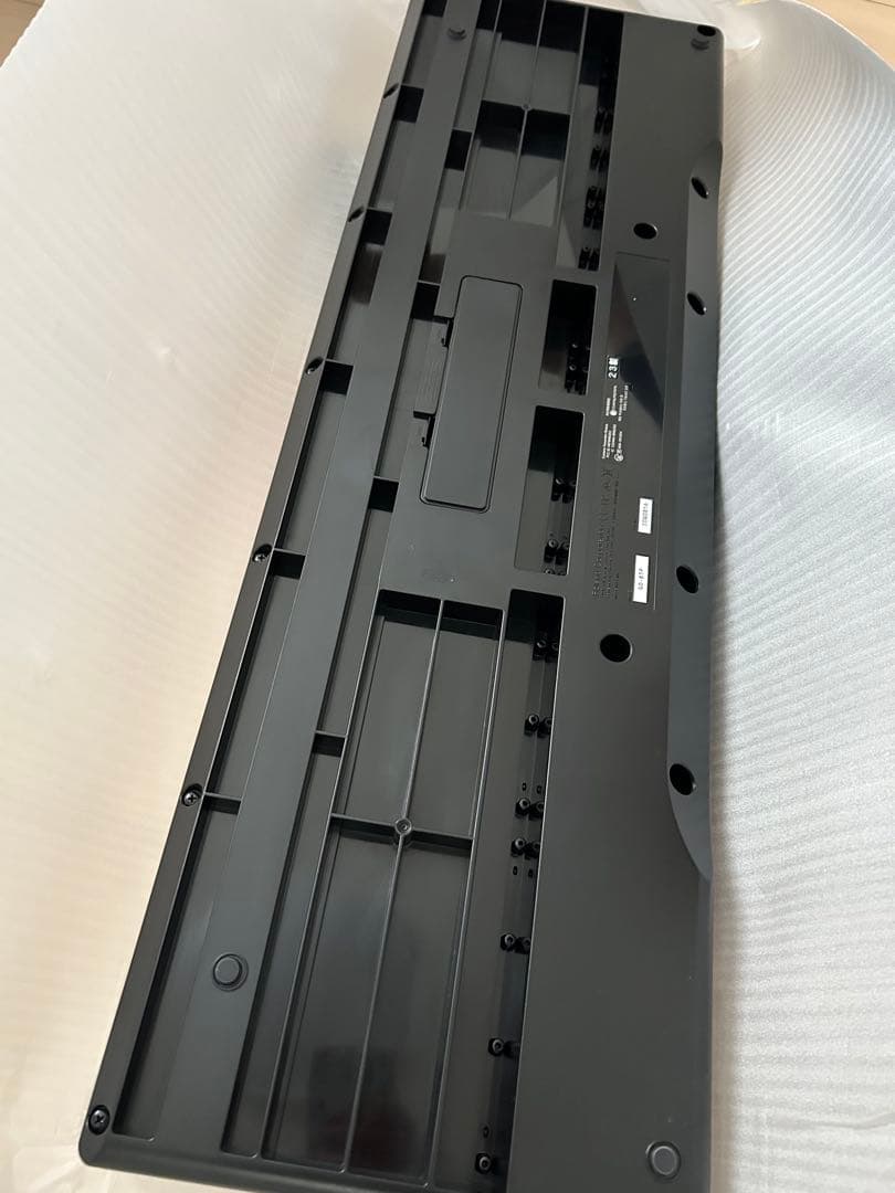 ローランド　電子ピアノ　GO:PIANO 譜面台付、ペダル付　GO-61P