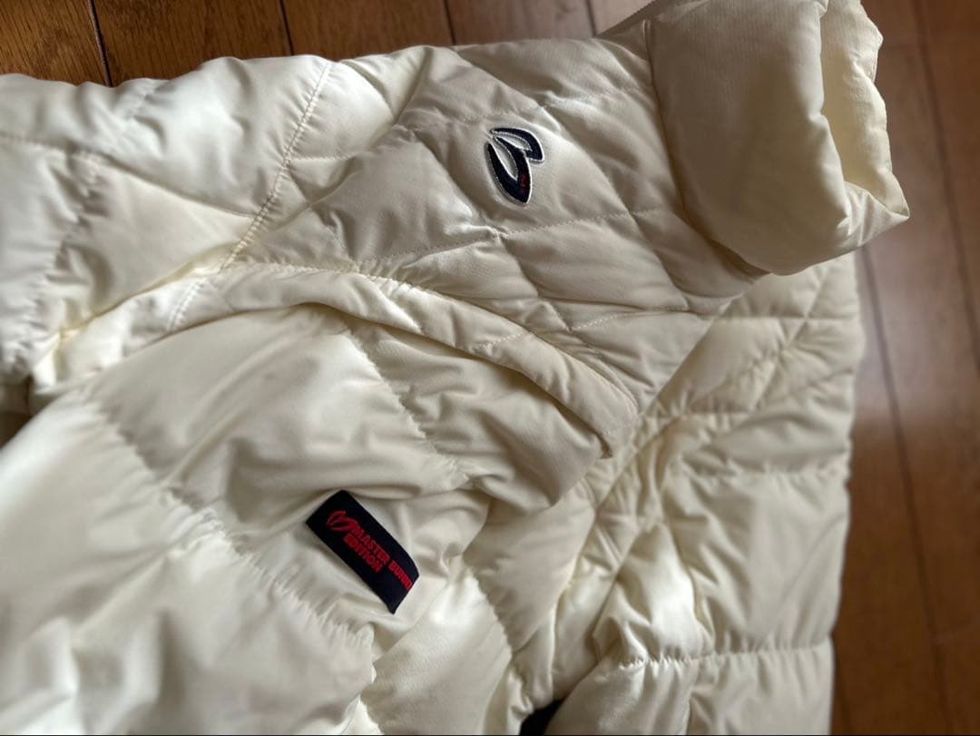MASTER BUNNY EDITION アイボリー ダウンジャケット