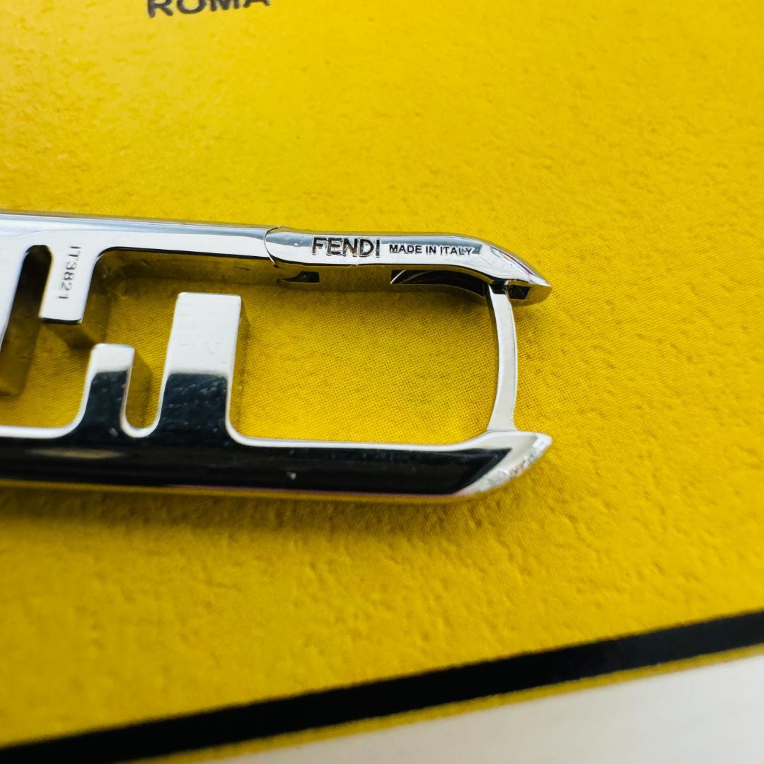 目黒蓮着用　FENDI フェンディ　オーロック　ピアス　シングル　片耳　シルバー