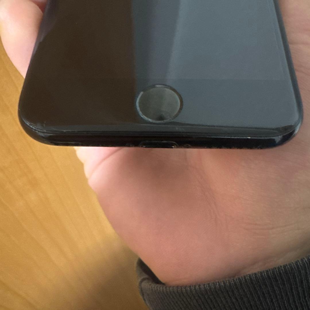 iPhone7ジェットブラック(128GB) Apple純正ケース(ブラック)