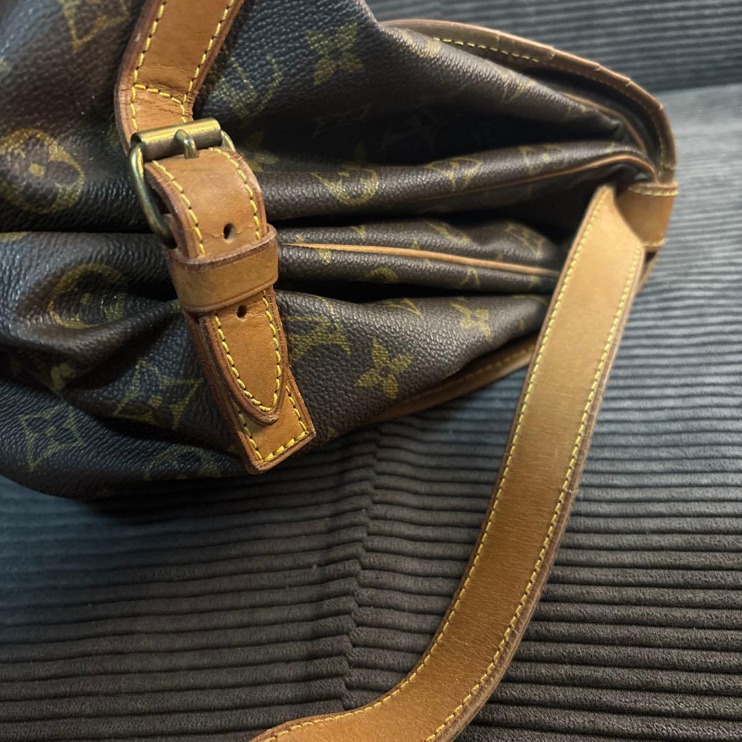 LOUIS VUITTON ソミュール 35 ショルダーバッグ モノグラム