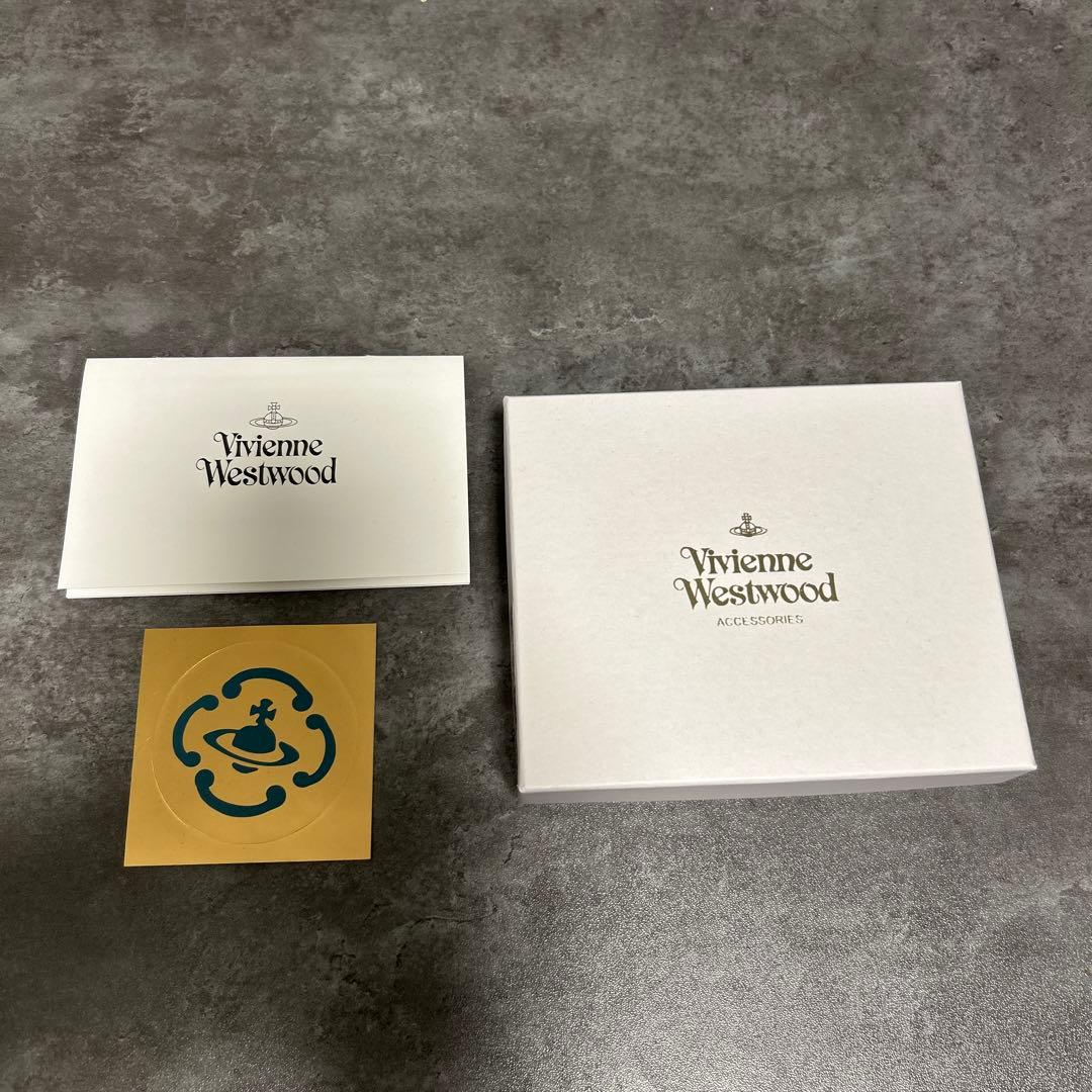 黒 レザー 二つ折り財布 エンボス加工