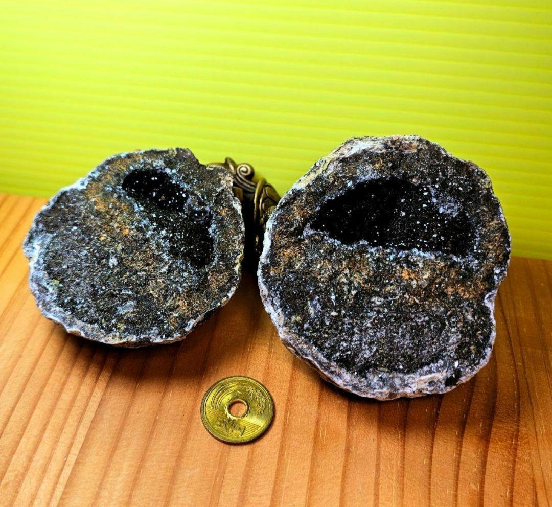 ネガティブエネルギーから強力に守護する‼️ ガーネット原石