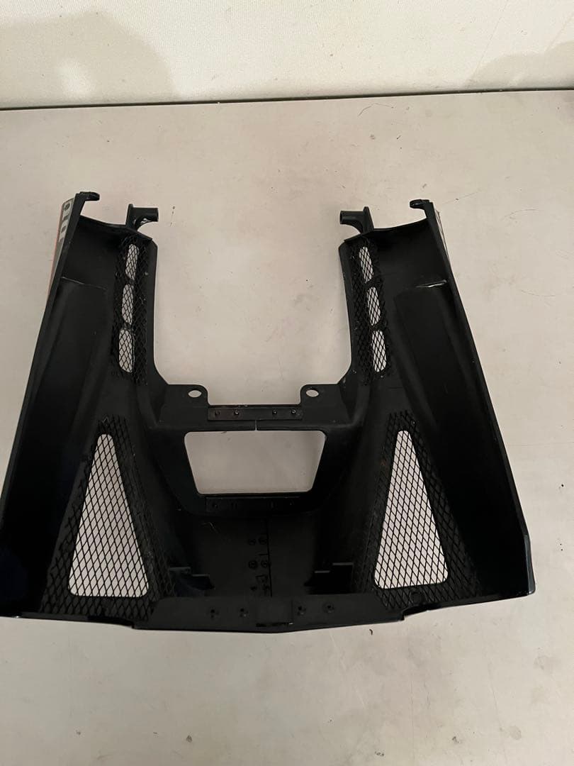 RG400 500 ガンマ　Walter Wolf リア　カウル