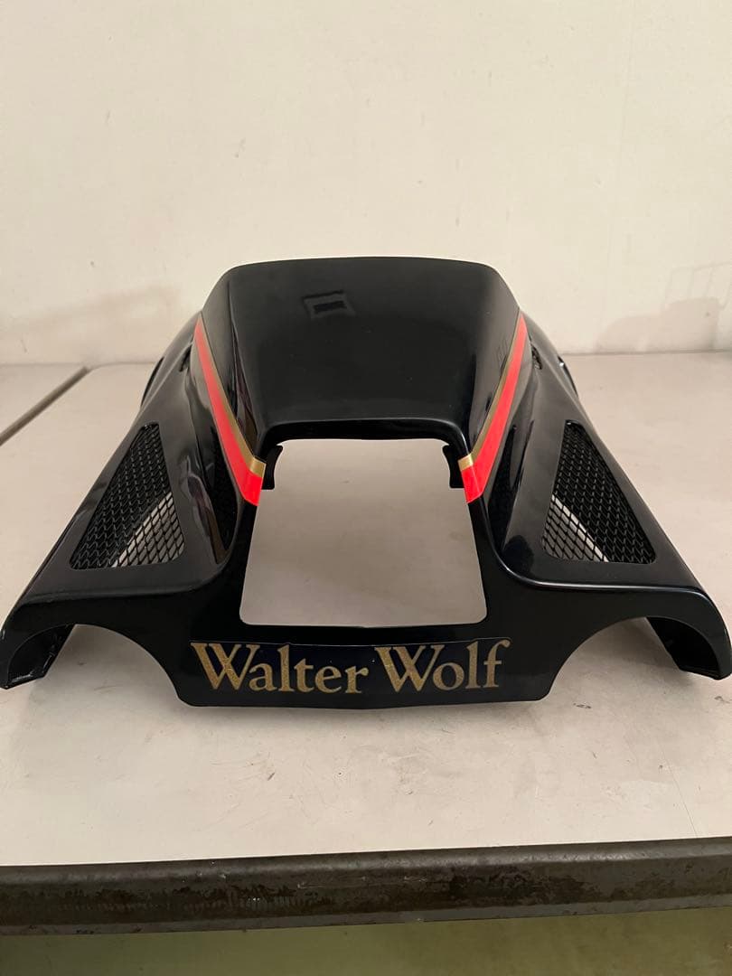 RG400 500 ガンマ　Walter Wolf リア　カウル