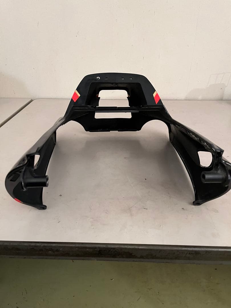 RG400 500 ガンマ　Walter Wolf リア　カウル