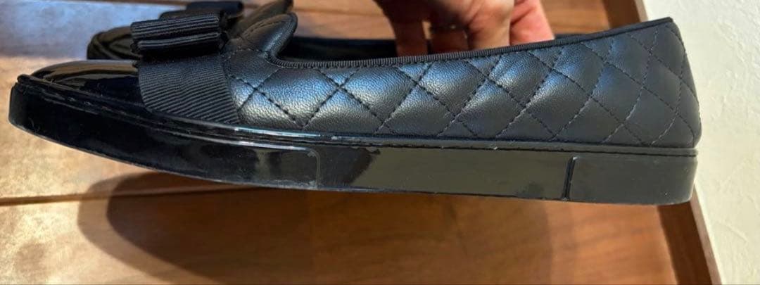 サルヴァトーレフェラガモ ヴァラ リボン キルティング フラットシューズ 8D